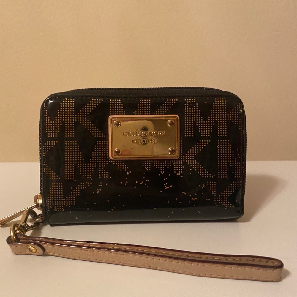 Michael Kors Wristlet